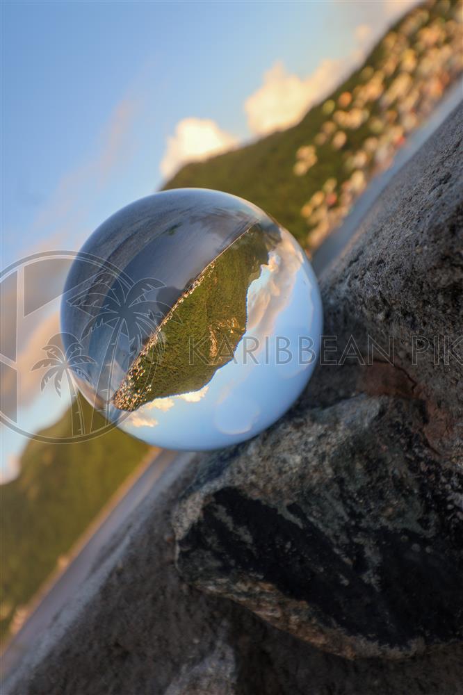 Scotts Head, point de vue magnifique à travers une lensball